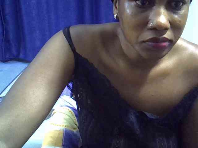 Sexyevonne webcam