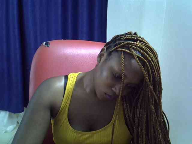 Sexyevonne webcam