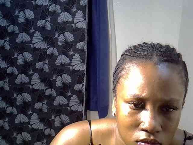 Sexyevonne webcam