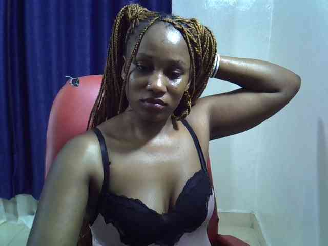 Sexyevonne webcam