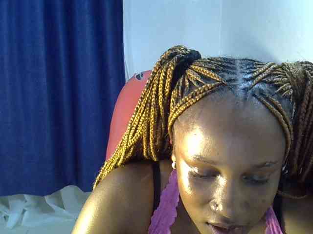 Sexyevonne webcam