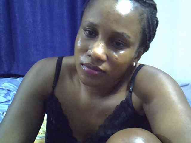 Sexyevonne webcam