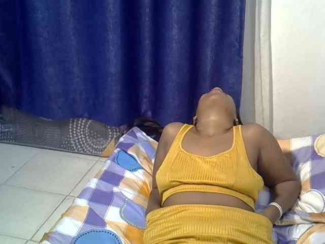 Sexyevonne webcam