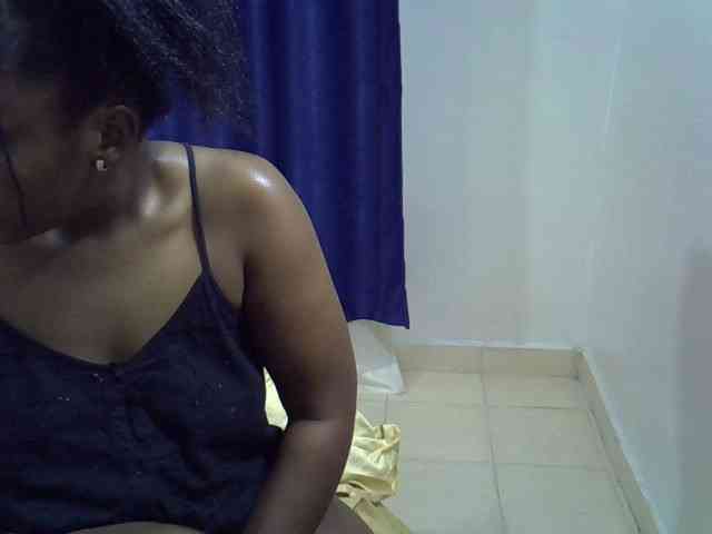 Sexyevonne webcam