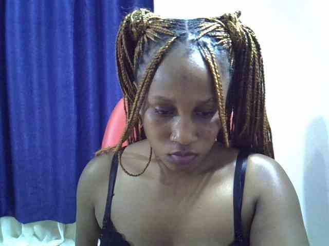 Sexyevonne webcam