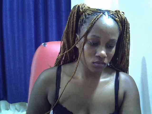 Sexyevonne webcam