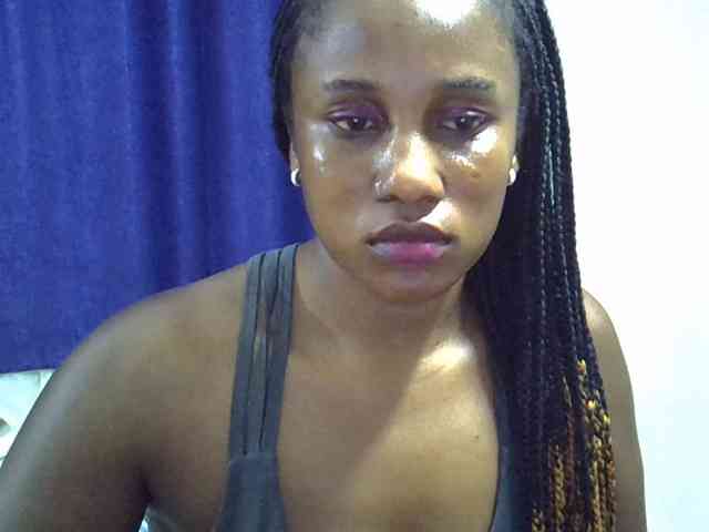 Sexyevonne webcam