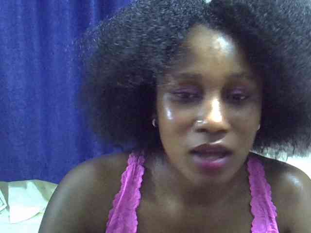 Sexyevonne webcam