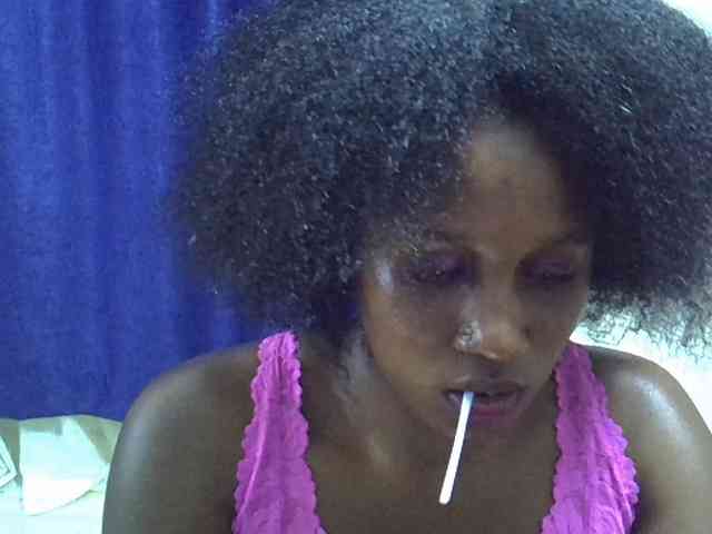 Sexyevonne webcam