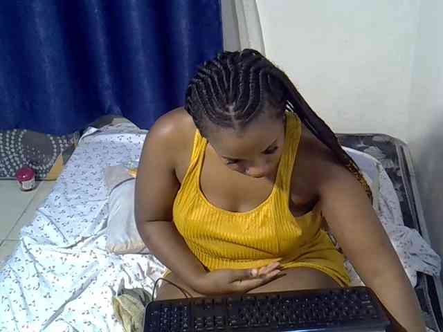 Sexyevonne webcam
