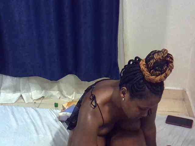 Sexyevonne webcam