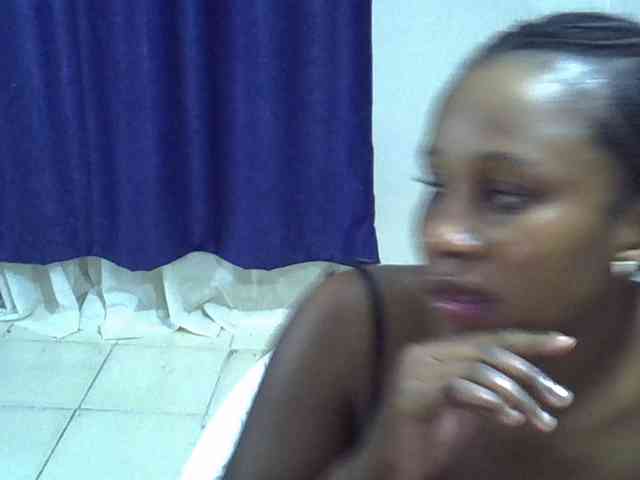 Sexyevonne webcam