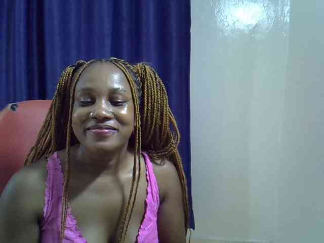 Sexyevonne webcam