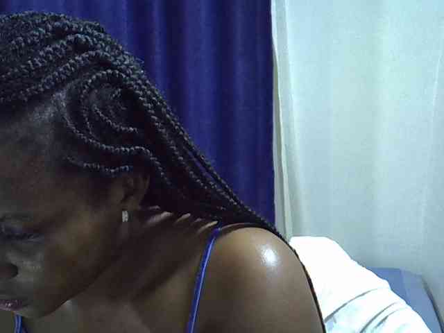 Sexyevonne webcam
