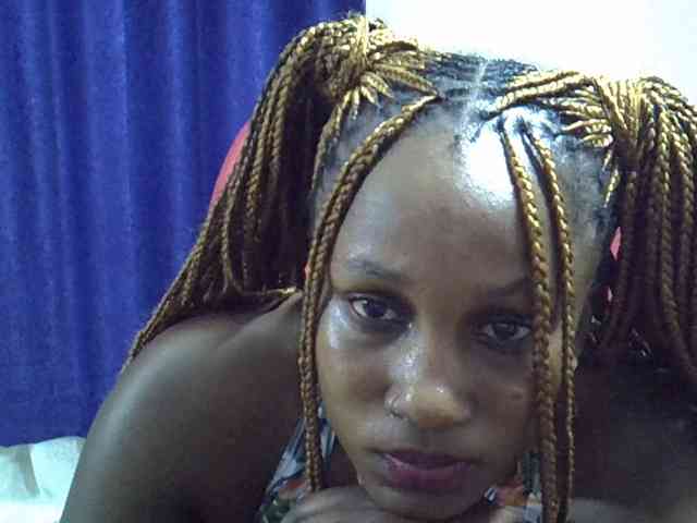 Sexyevonne webcam