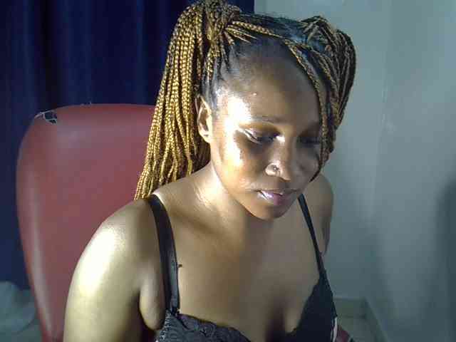 Sexyevonne webcam