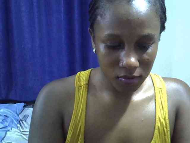 Sexyevonne webcam