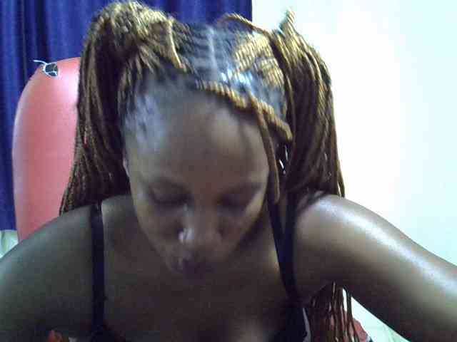 Sexyevonne webcam