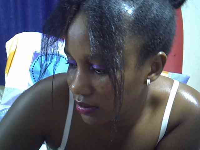 Sexyevonne webcam