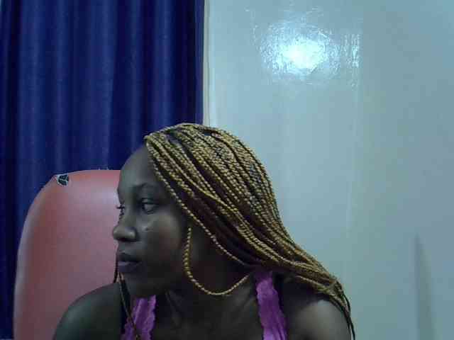Sexyevonne webcam