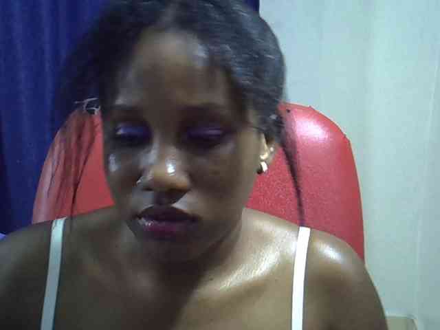 Sexyevonne webcam