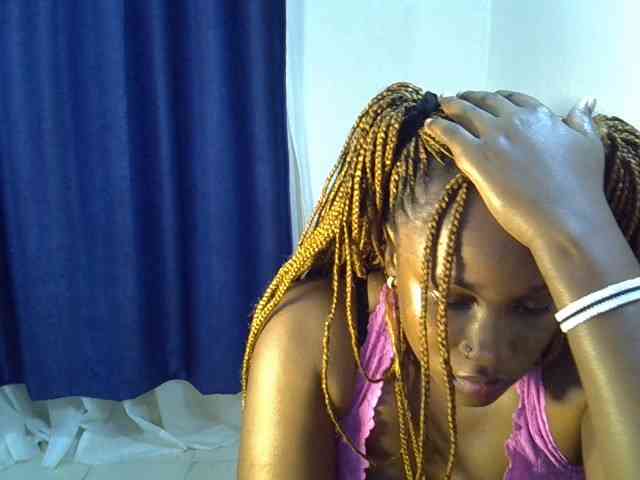 Sexyevonne webcam
