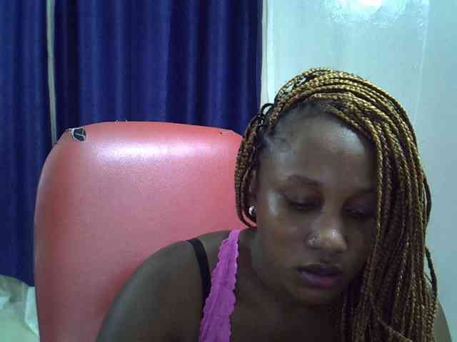 Sexyevonne webcam