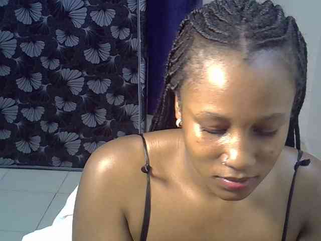 Sexyevonne webcam