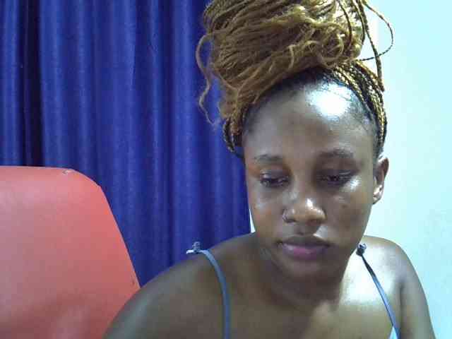 Sexyevonne webcam