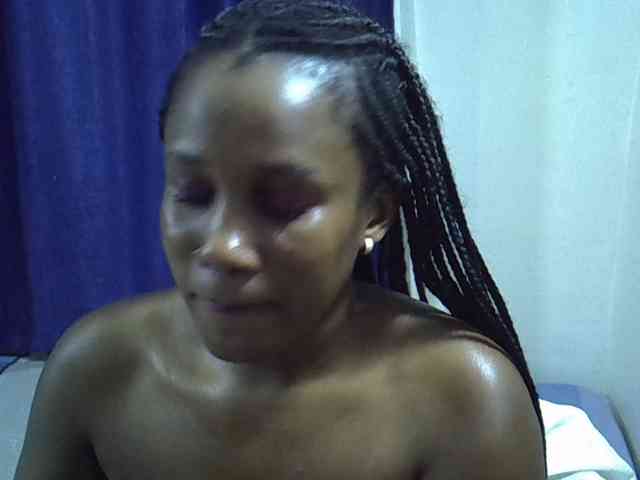 Sexyevonne webcam