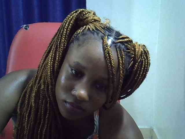 Sexyevonne webcam