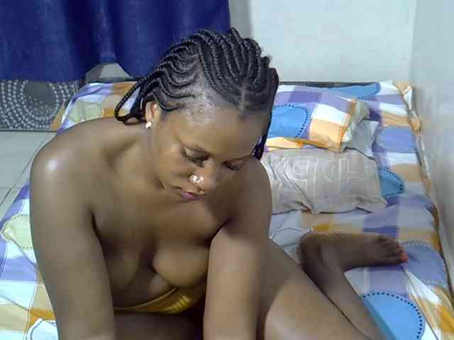Sexyevonne webcam