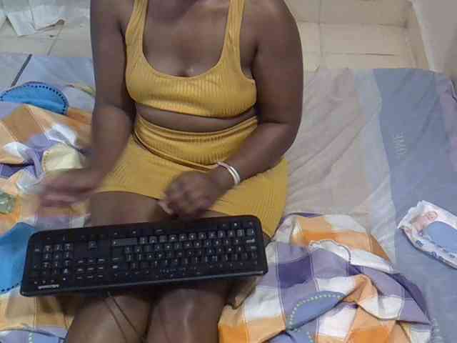 Sexyevonne webcam