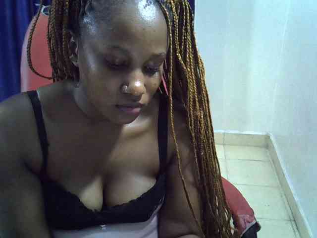 Sexyevonne webcam