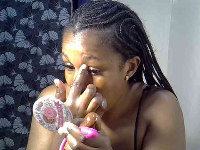 Sexyevonne webcam