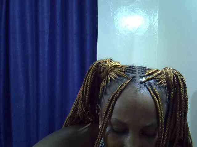 Sexyevonne webcam