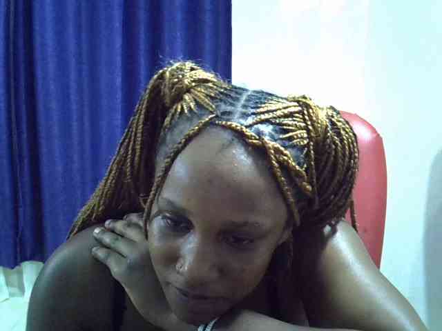Sexyevonne webcam