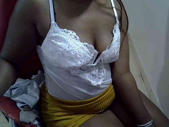 Sexyevonne webcam