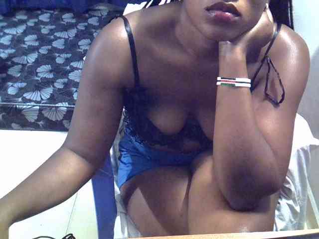 Sexyevonne webcam
