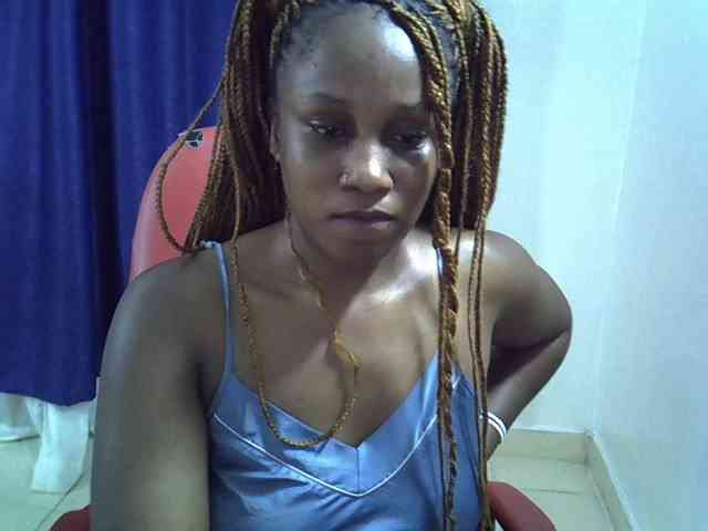 Sexyevonne webcam