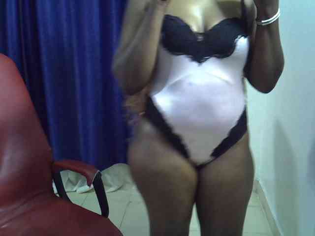 Sexyevonne webcam