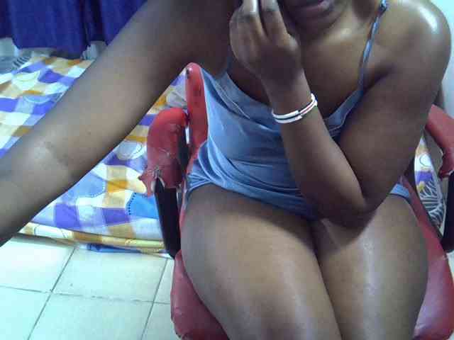 Sexyevonne webcam