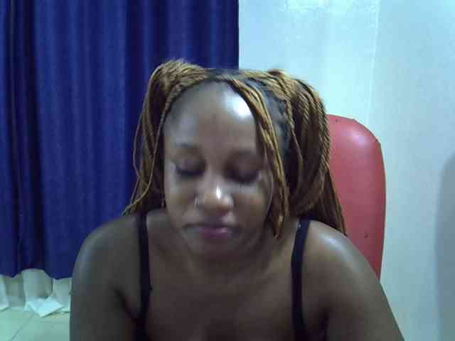 Sexyevonne webcam