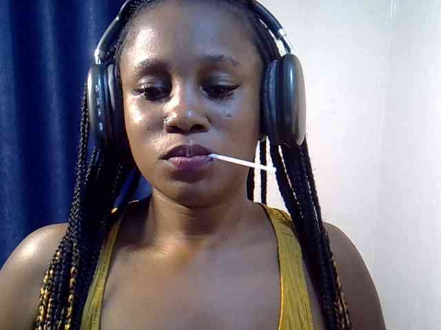 Sexyevonne webcam