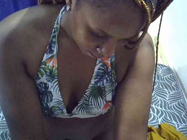 Sexyevonne webcam