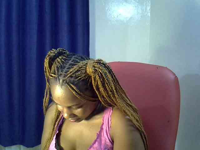 Sexyevonne webcam