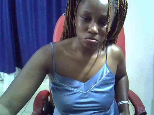 Sexyevonne Live Webcam on BongaCams