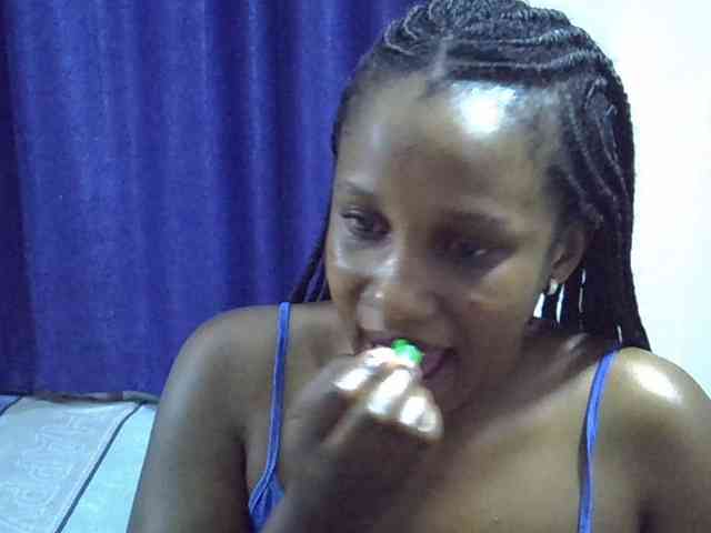 Sexyevonne webcam