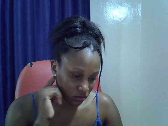 Sexyevonne webcam