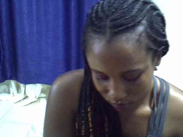 Sexyevonne webcam